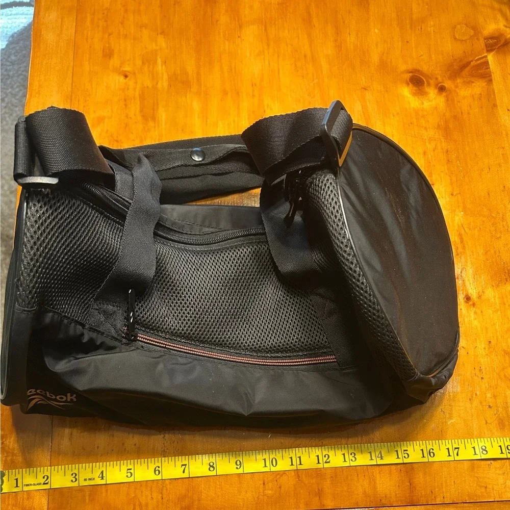 Reebok Black‎ Mesh Gym Duffel Bag Adjustable Strap Travel Sport Gorpcore Utility